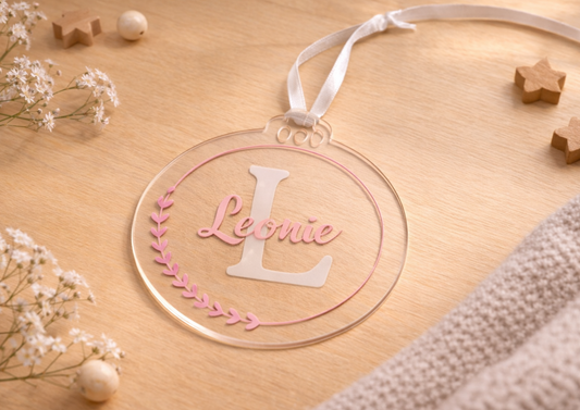 Personalisierter Acryl-Anhänger mit Namen – vielseitige Deko & Geschenkidee