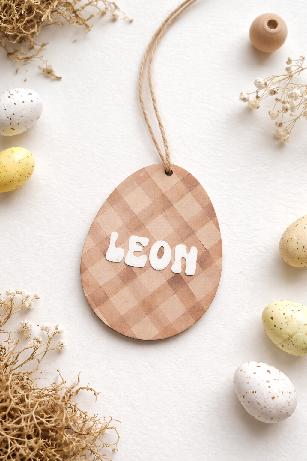 Personalisierter Oster-Anhänger „Osterei“ aus Holz